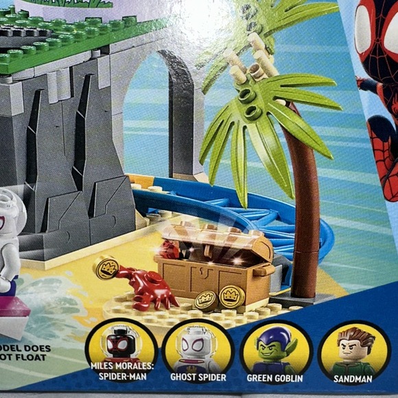 LEGO Marvel: Team Spidey at Green Goblin's Lighthouse (10790) Building Kit - Picture 4 of 7